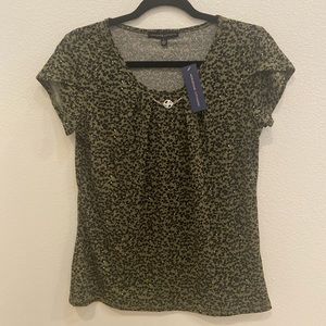 Adrienne Vittadini Women’s Floral Pattern Top with Round Neckline